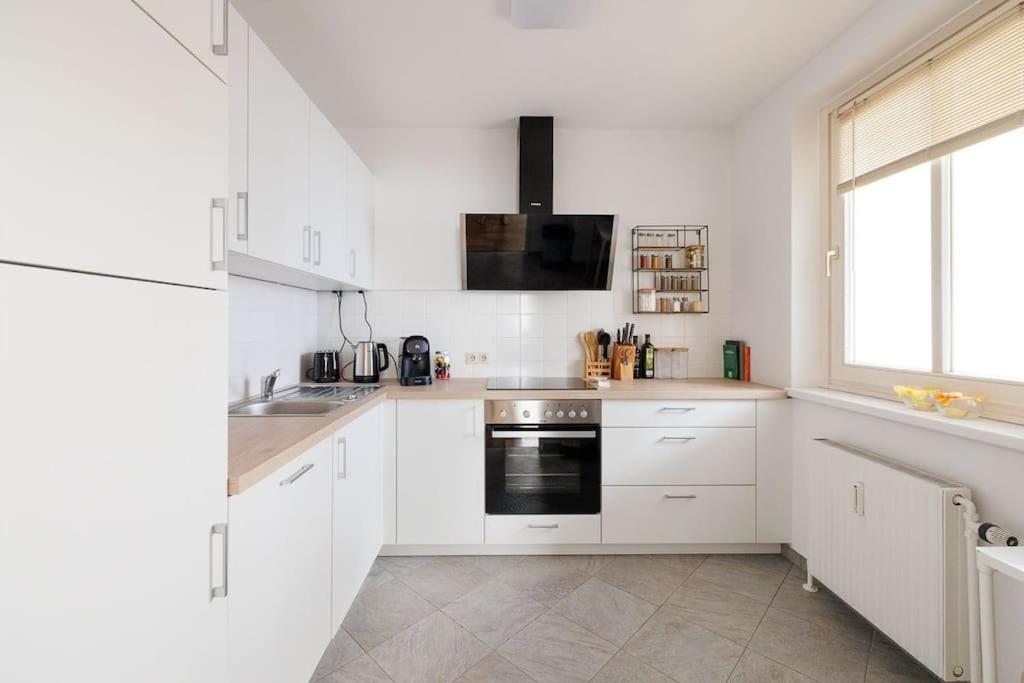 New! Cozy & Lovely Home In The 3Rd District Вена Экстерьер фото